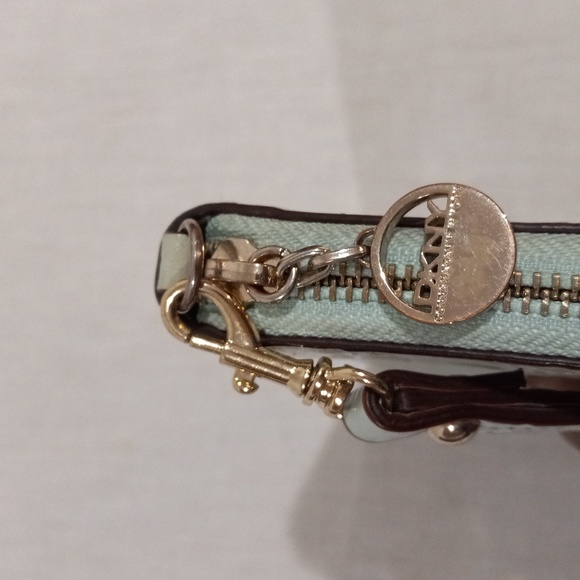 Women's Wallet - Picture 4 of 11